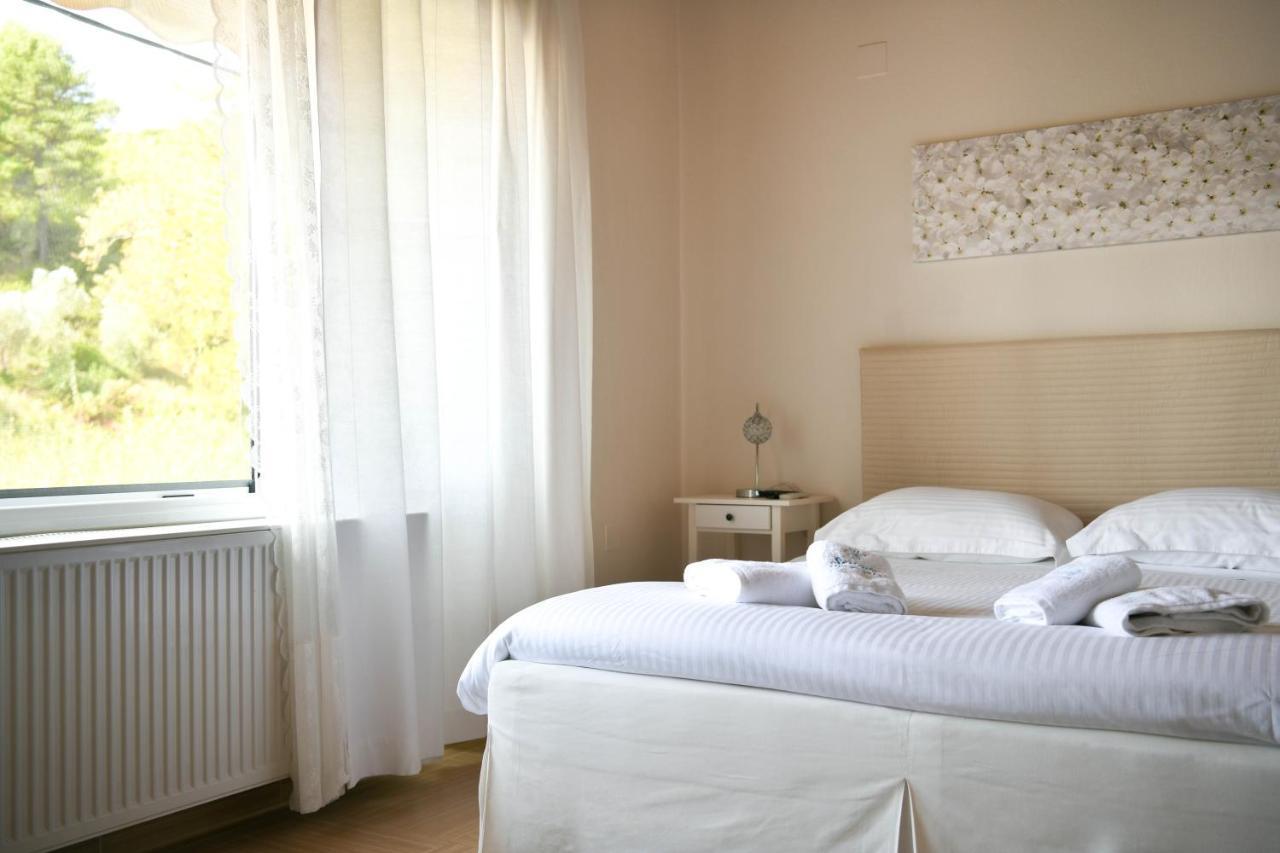 Serenity Luxury Villa, Skiathos 아기아 파라스케비 외부 사진